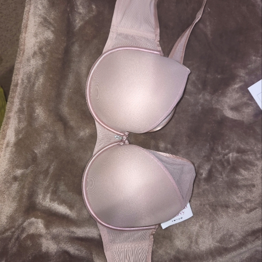 Curvy Couture 36DDD bra